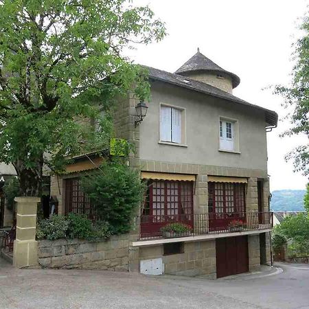 La Tour Aubazines Bagian luar foto